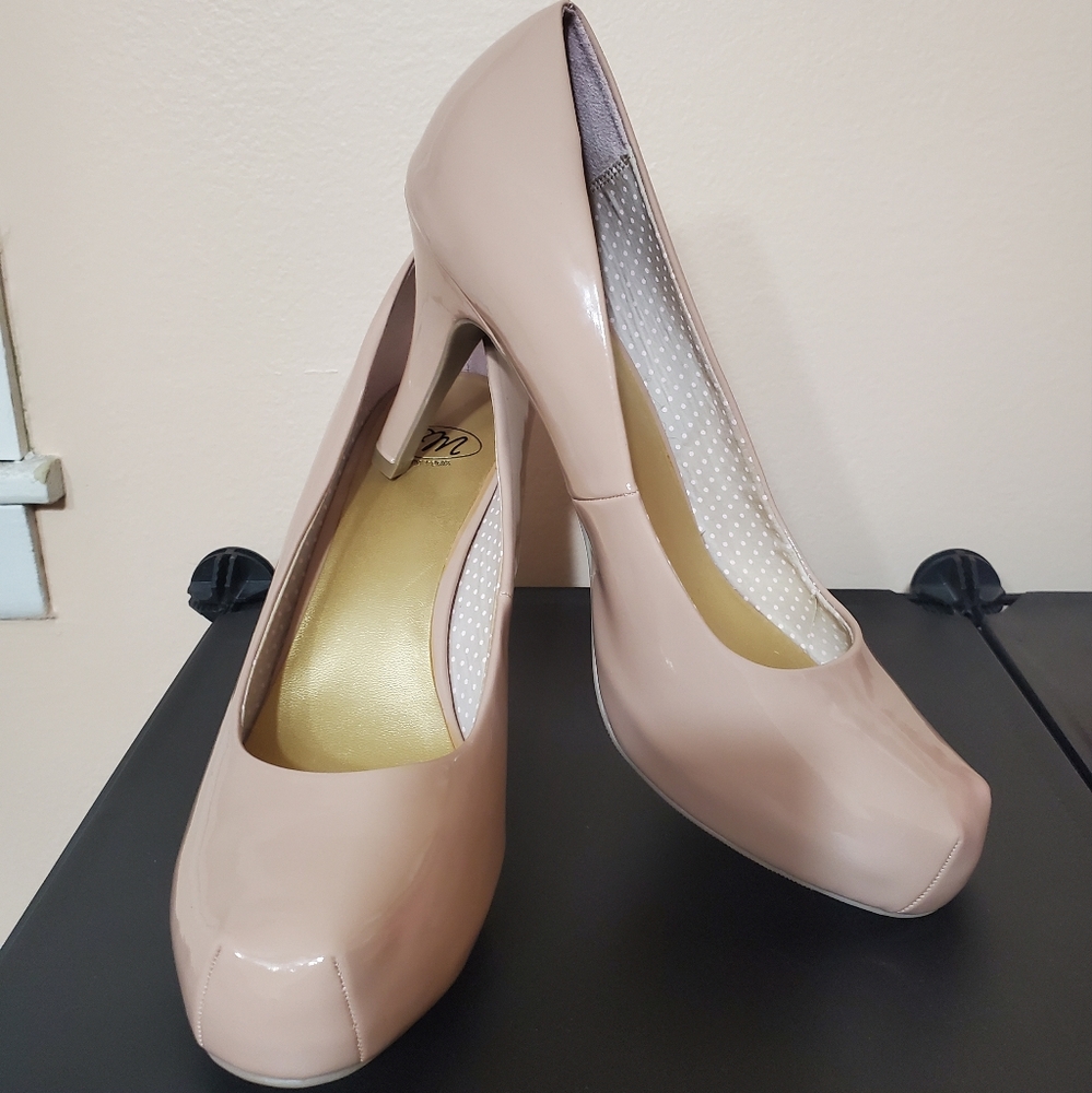 SM New York heels size 9.5